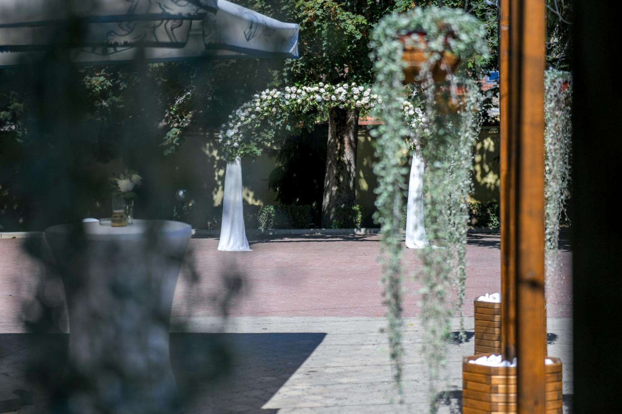 Bačka Palanka Hotel Fontana מראה חיצוני תמונה