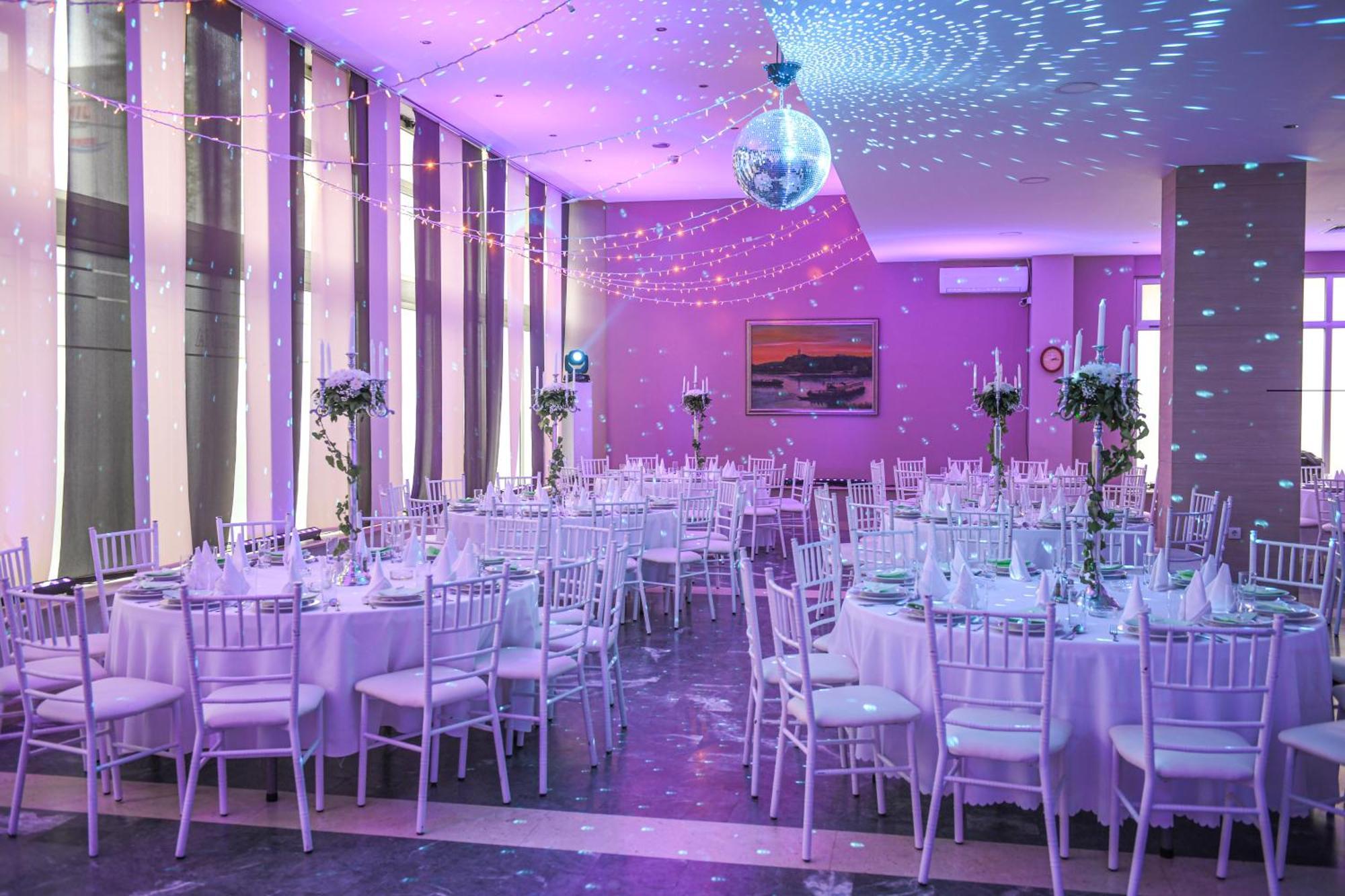 Bačka Palanka Hotel Fontana מראה חיצוני תמונה